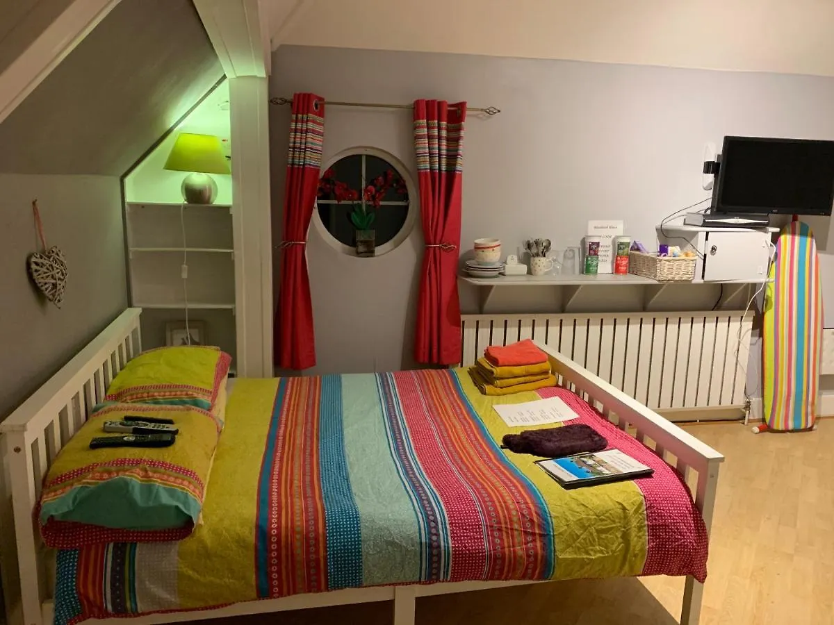 Hazelwick Guest House Hookwood United Kingdom