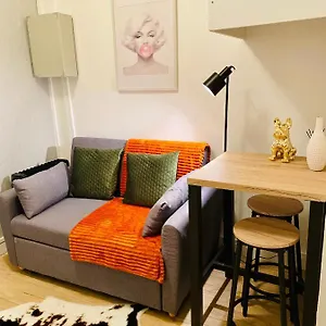 Parc Buttes Chaumont - Studio Mezzanine Alloggio in famiglia Parigi
